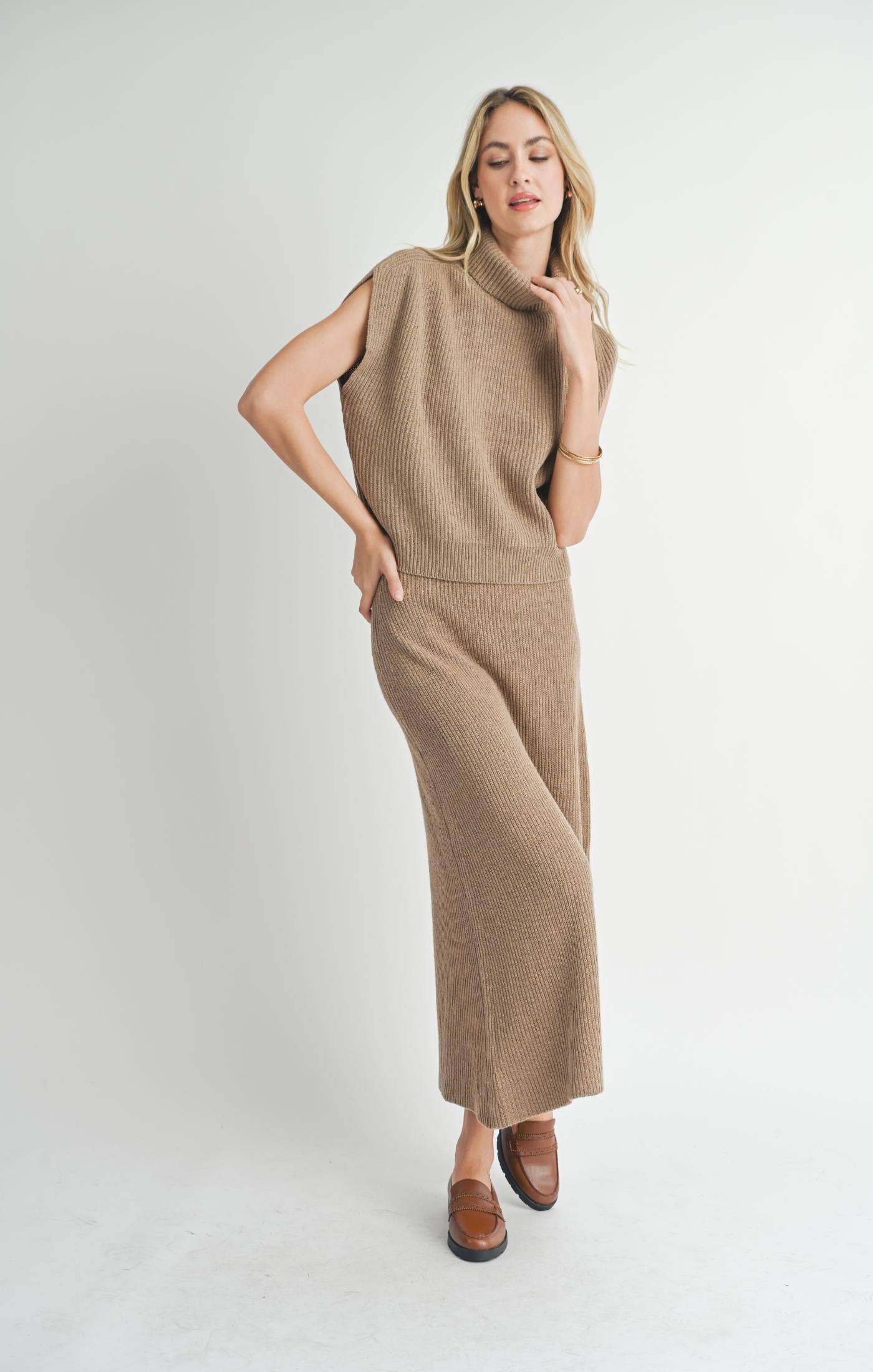 Crosby Ribbed Turtleneck Vest: DARK TAUPE