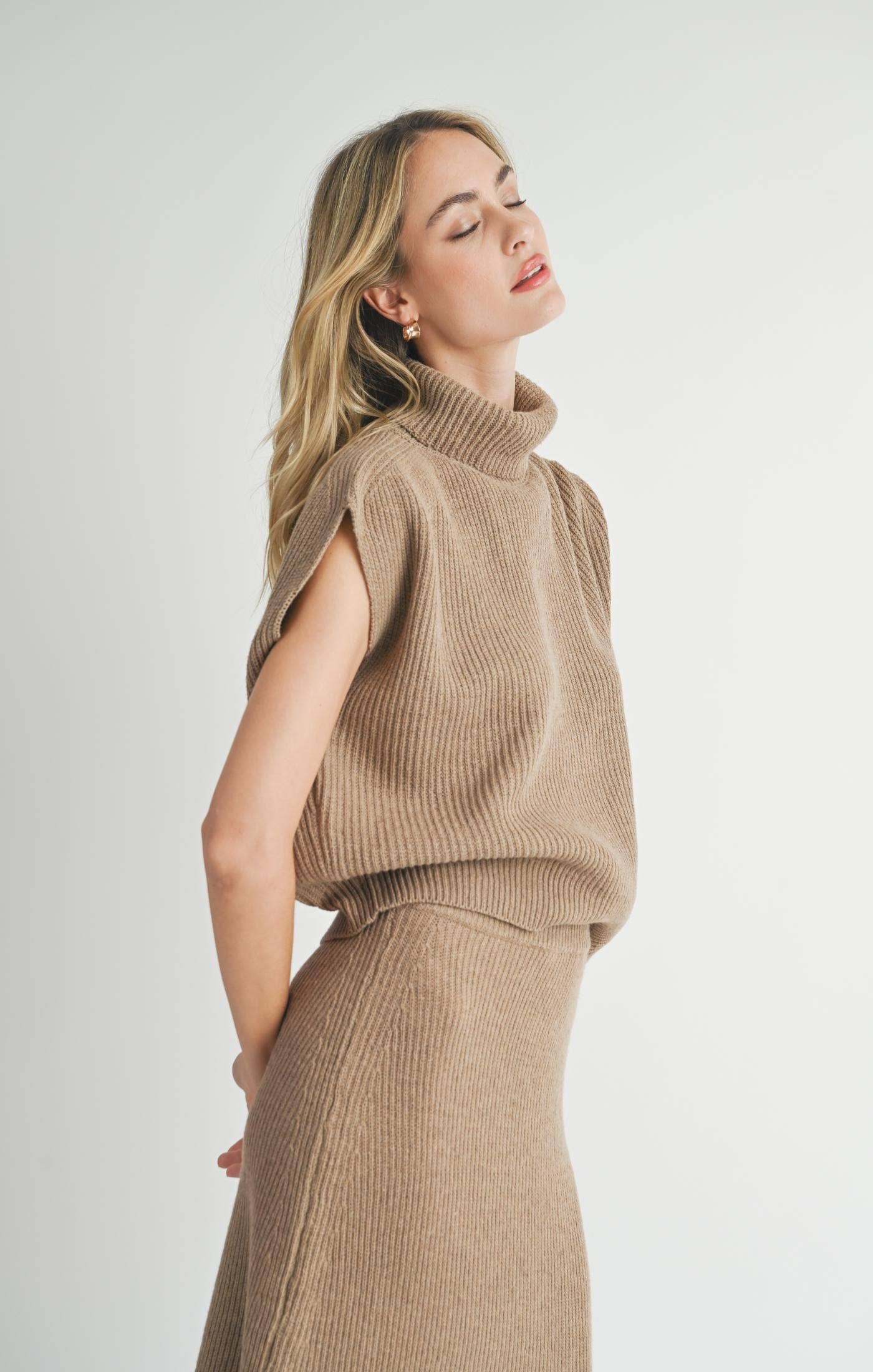 Crosby Ribbed Turtleneck Vest: DARK TAUPE