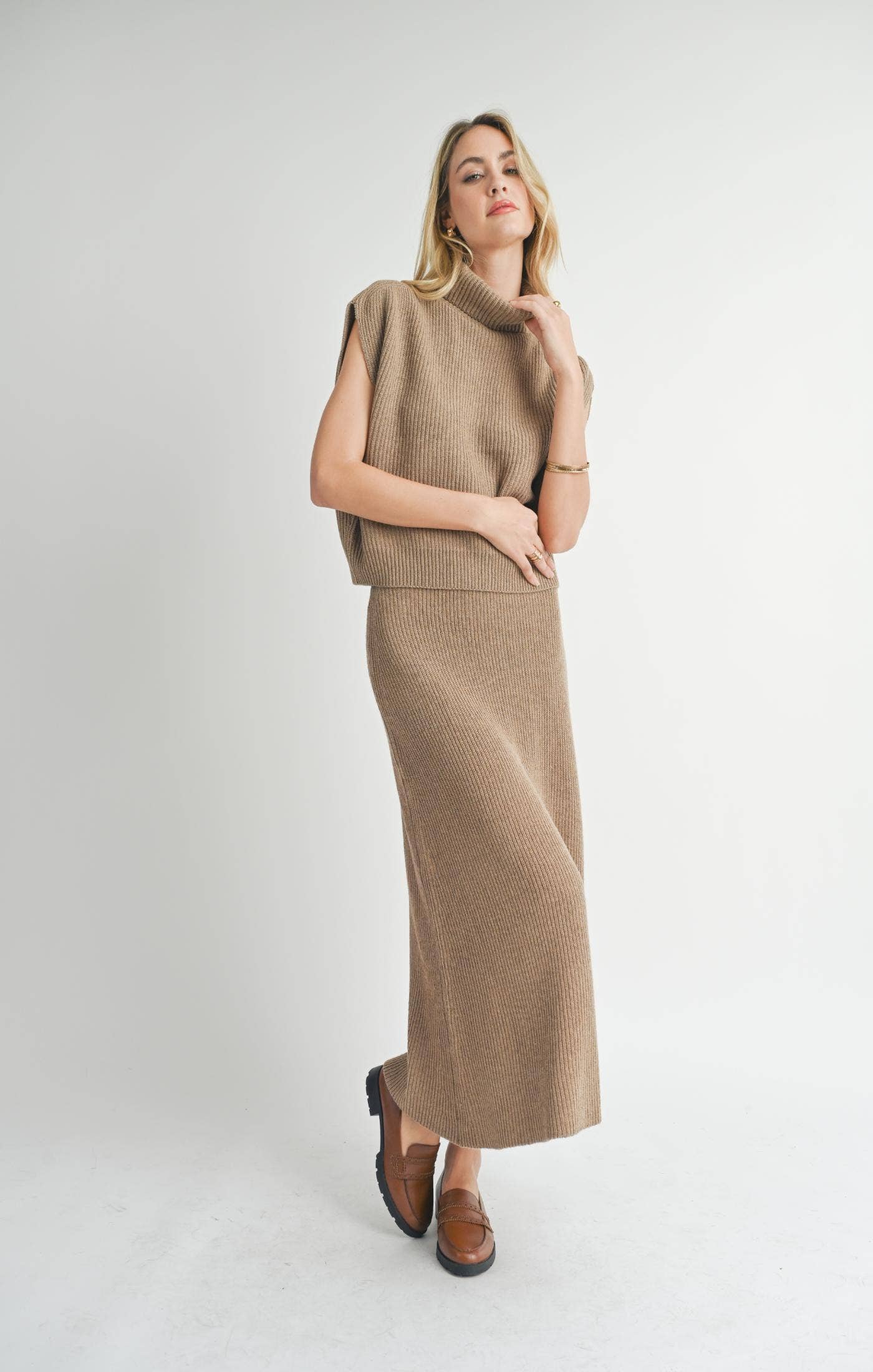 Crosby Ribbed Turtleneck Vest: DARK TAUPE